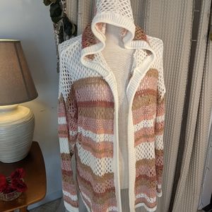 Lightweight hooded sweater